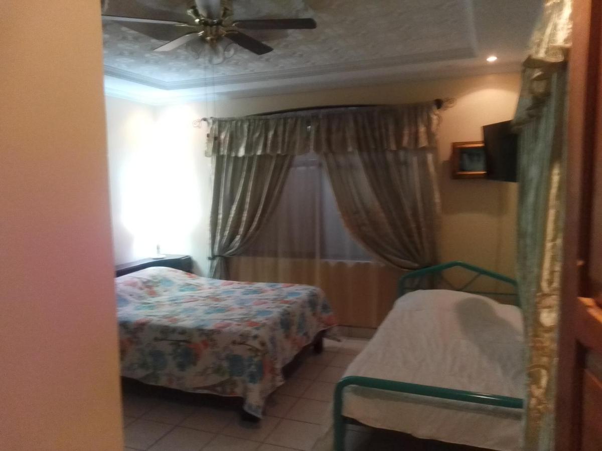 Alexander B&B Alajuela Zewnętrze zdjęcie